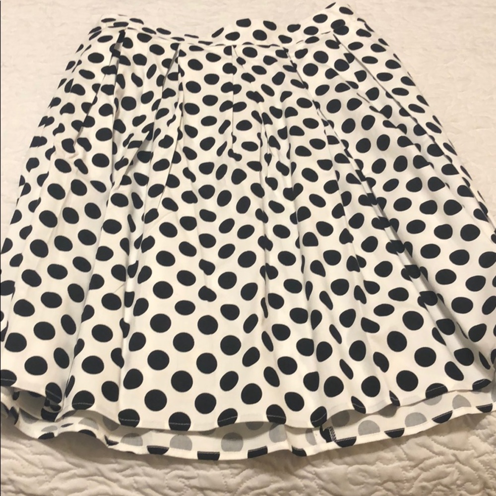 Polka Dot mid skirt with pockets